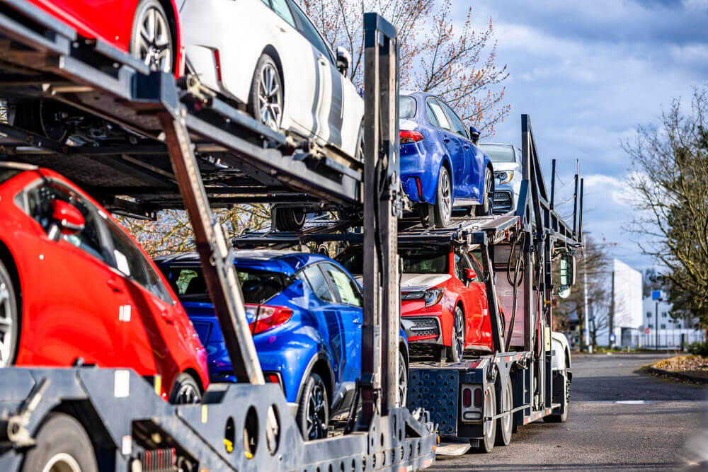 Professional Loading Classic Car Carefully